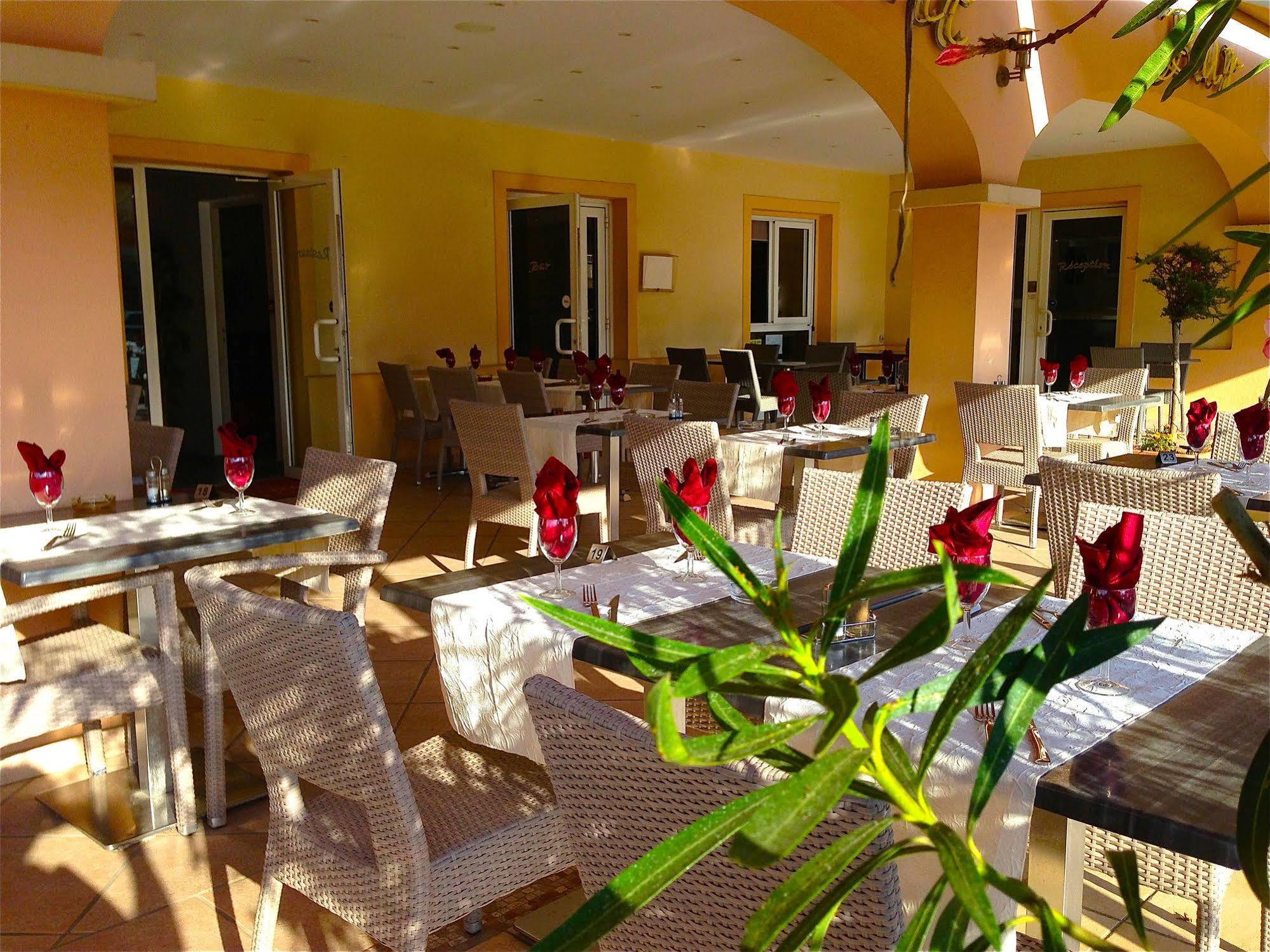 Hotel Restaurant L' Empereur آلُريا المظهر الخارجي الصورة